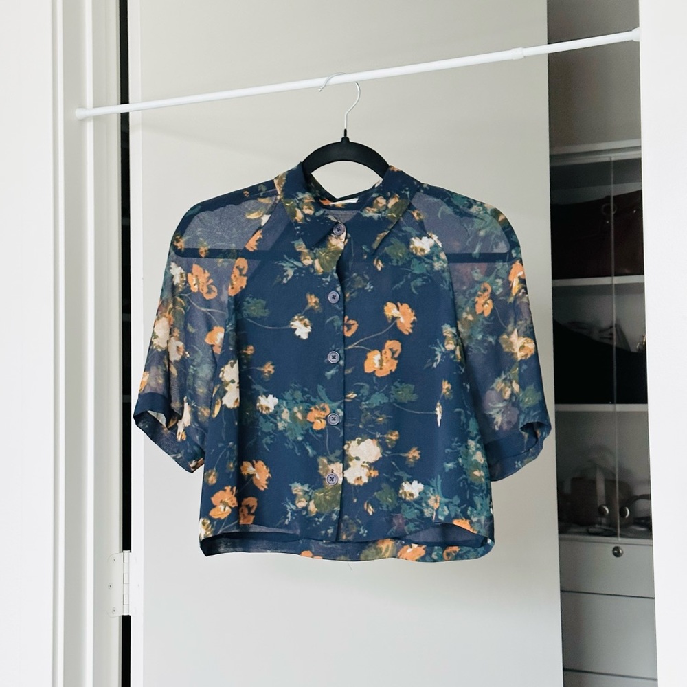 Wilfred Aritzia Henrietta Floral Navy Blouse Button Up Shirt